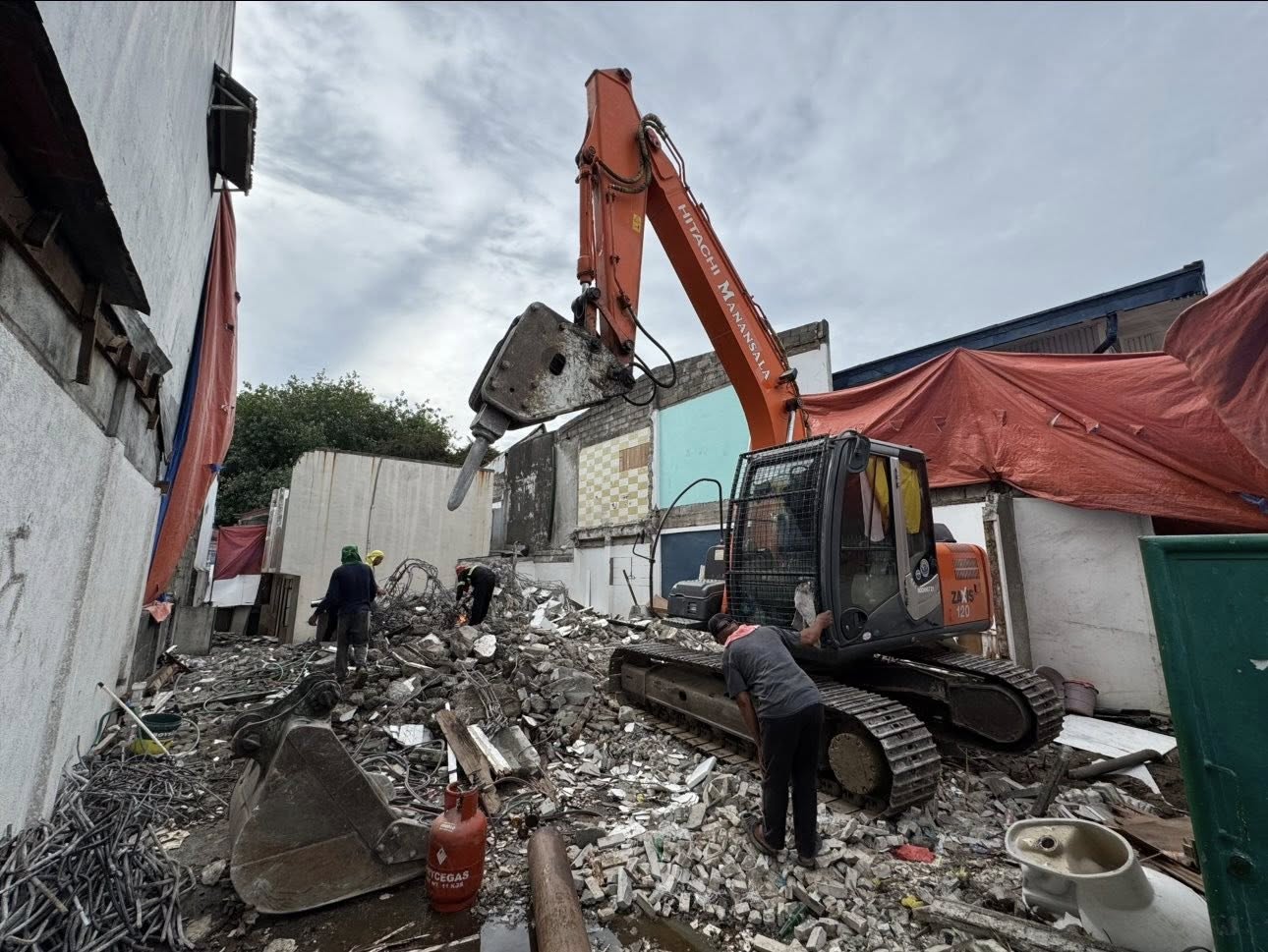 Other image 202509/building-demolition-contractors-in-maharagama-wedabima-82fc1af13b.jpg
