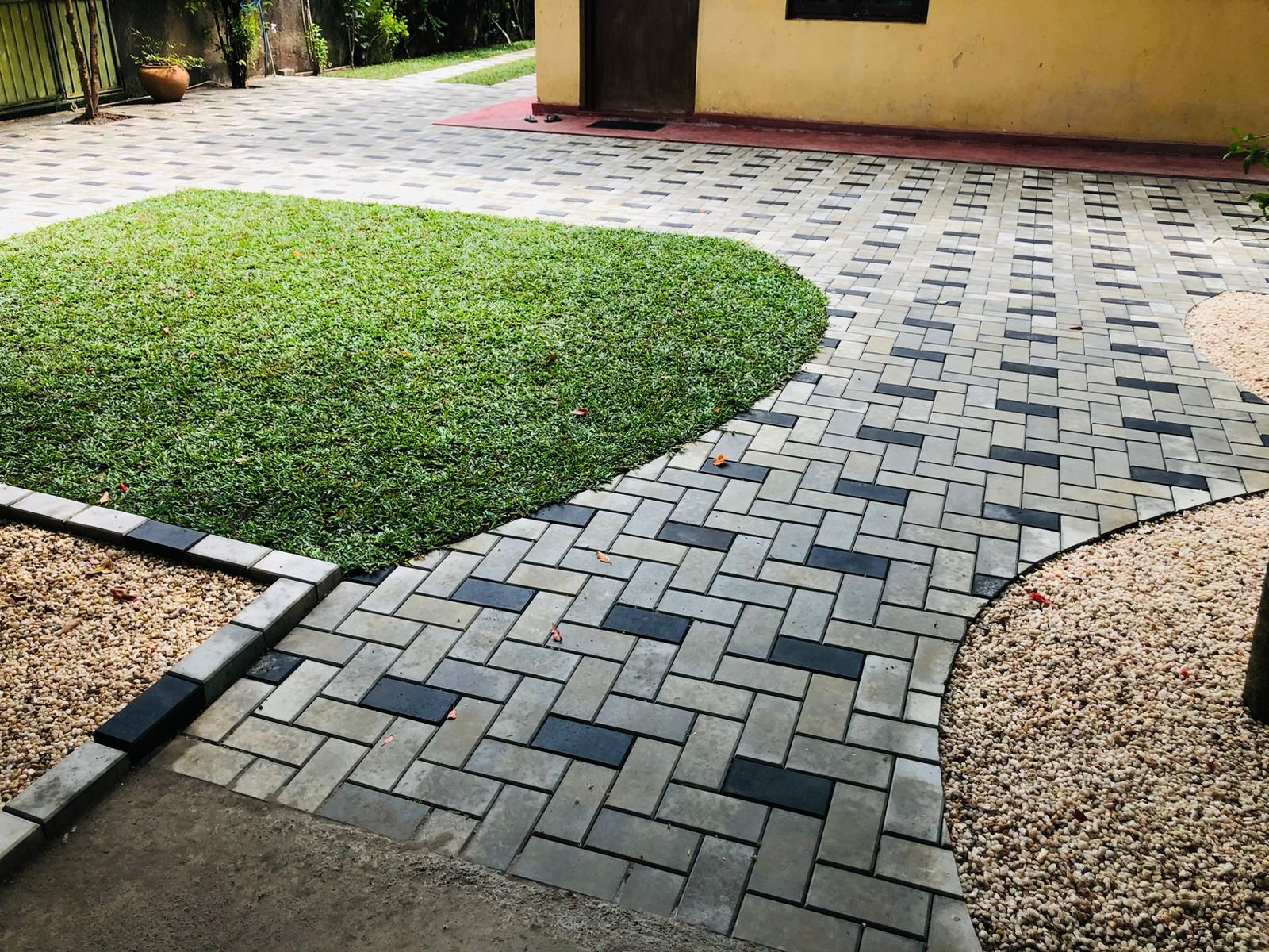 Other image 202509/garden-services-and-landscaping-works-price-in-pannipitiya-colombo-wedabima-558687cc09.jpeg