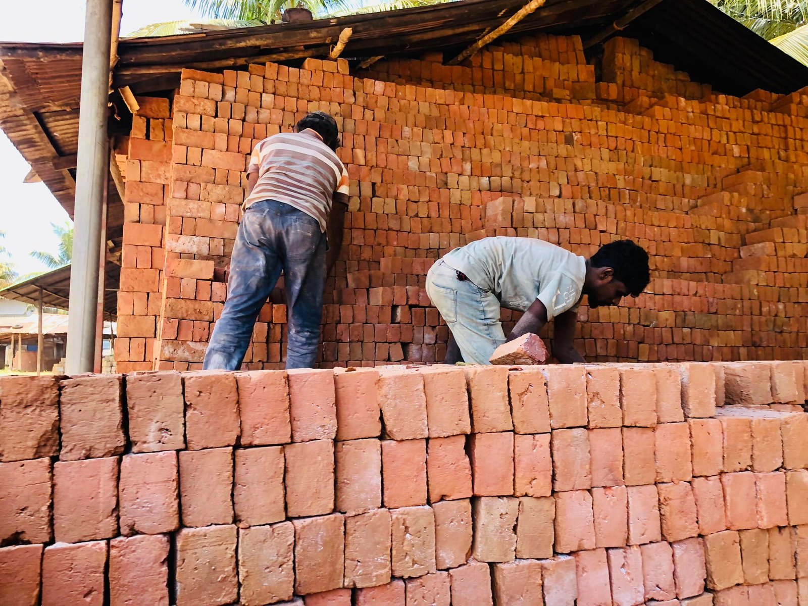 Other image 202510/engineering-gadol-price-in-monaragala-wedabima-76f1a64e02.jpg