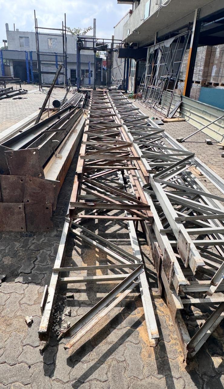Other image 202511/building-demolition-work-in-sri-lanka-wedabima-b13a95b774.jpeg
