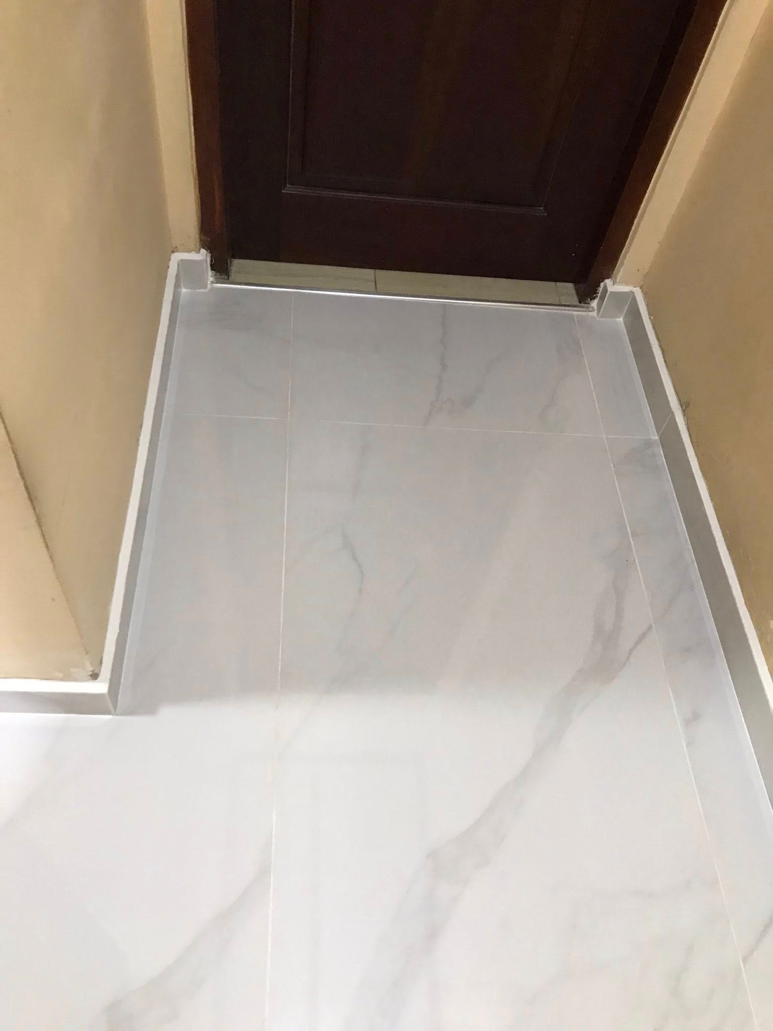 Other image 202512/floor-tile-price-in-colombo-wedabima-598c9a650b.jpg