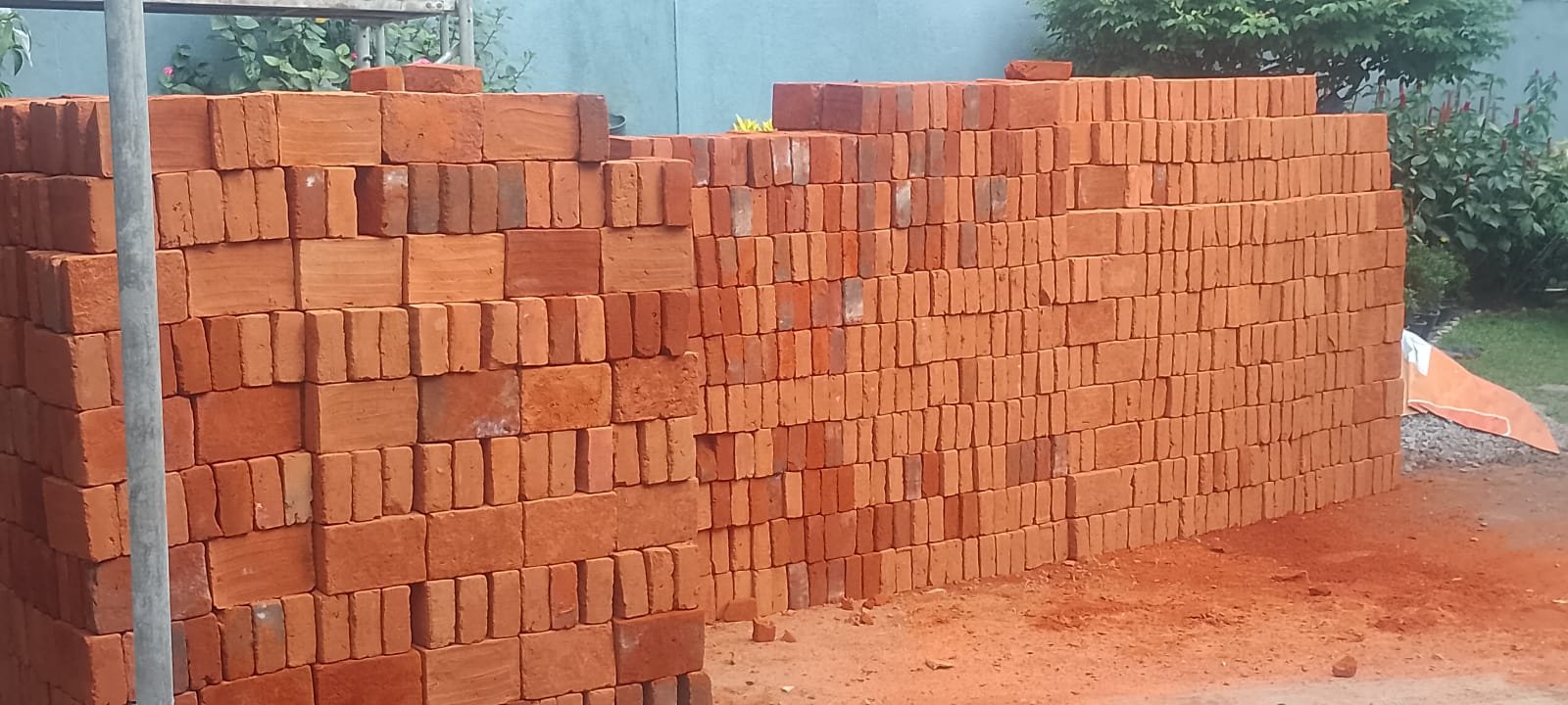Other image 202601/red-clay-bricks-price-in-saliyawewa-wedabima-3b202840ba.jpeg