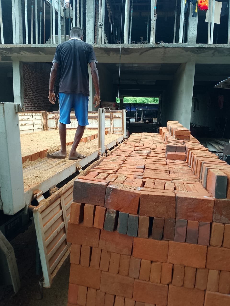 Other image 202601/red-clay-bricks-price-in-saliyawewa-wedabima-d05702bbf9.jpeg